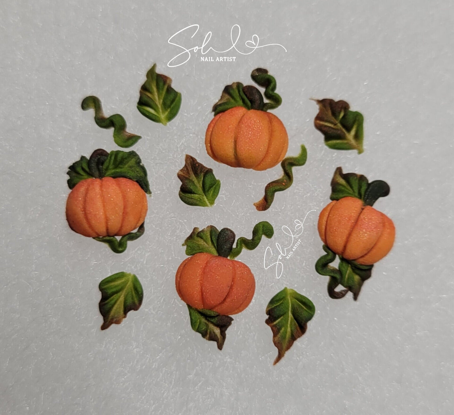 3D Pumpkins and Leaves