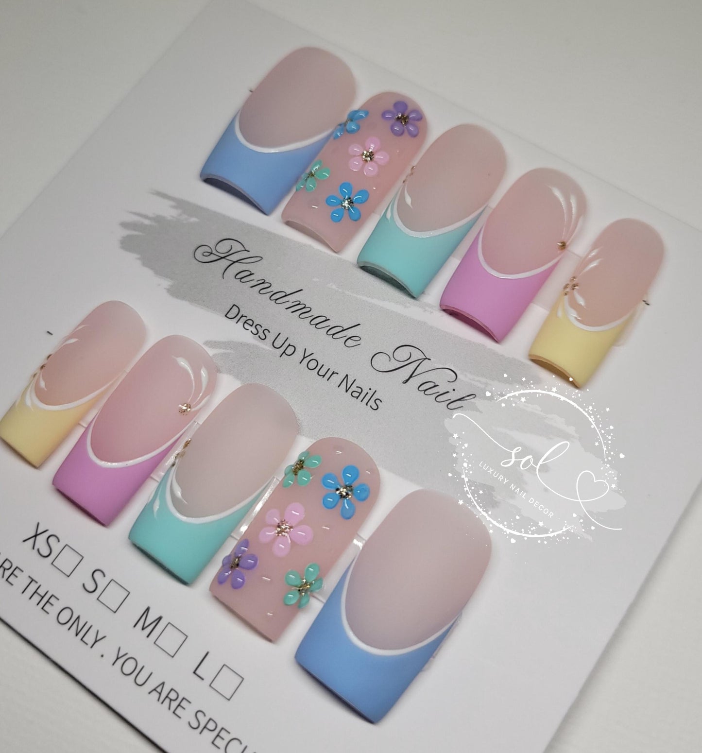 Press-on Nails Pastel Flowers