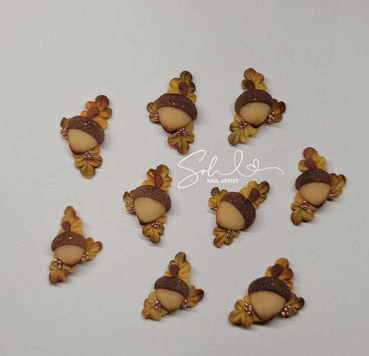3D Fall Nails  Acorns