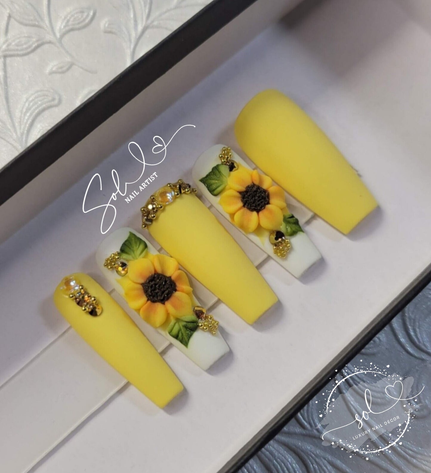 Sunflowers Press-on Nails