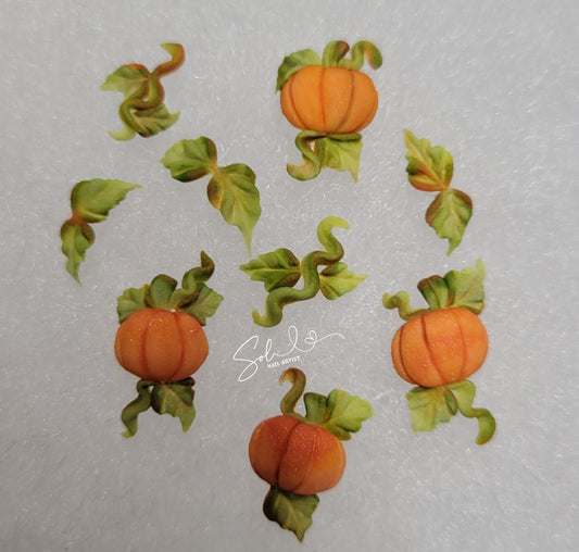 3D Pumpkins and Leaves